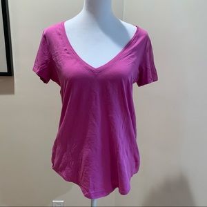 LULULEMON t-shirt